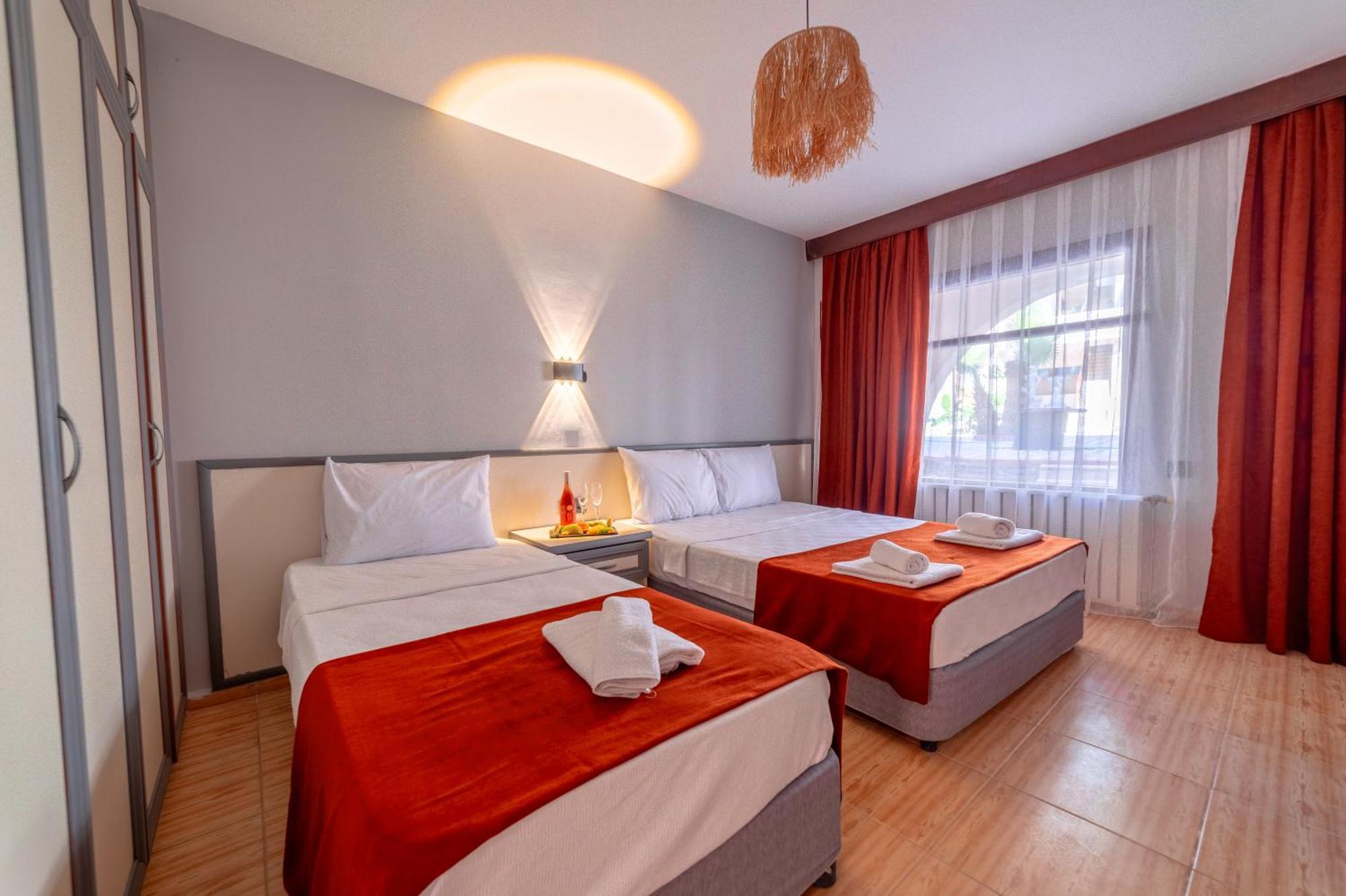 Club Aquarium Hotel & Spa Guvercinlik  Luaran gambar
